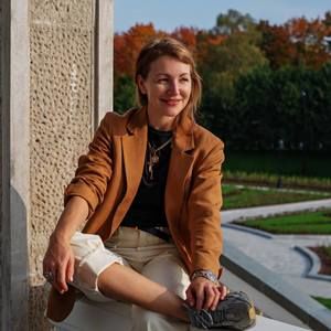 Meet your Posher, Елена